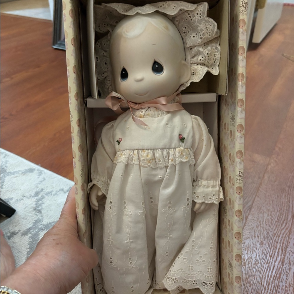 Enesco Precious Moments Vintage Cream Porcelain Doll. Katie Lynne